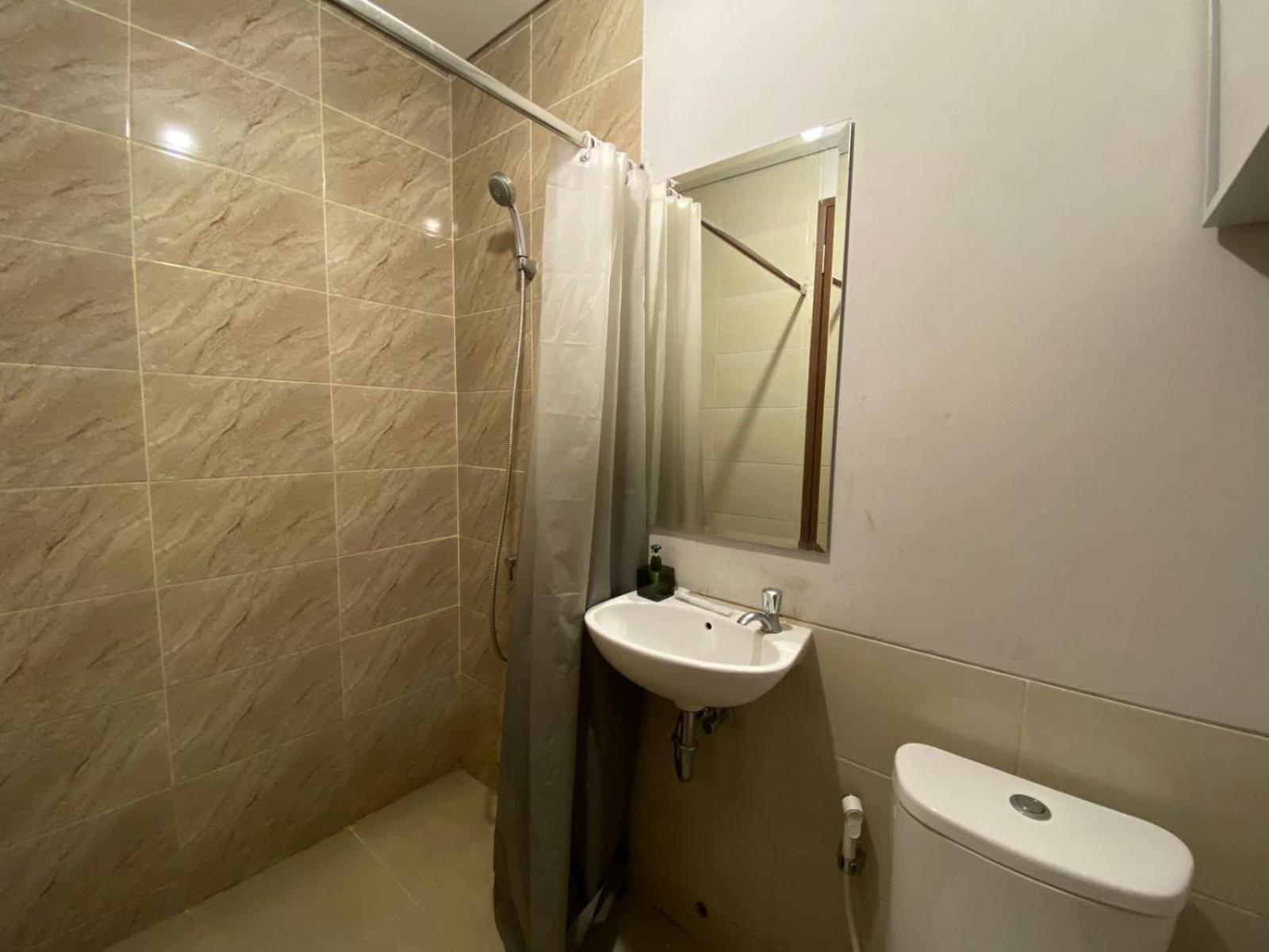 Hotel Shero Transpark Bekasi Exterior foto